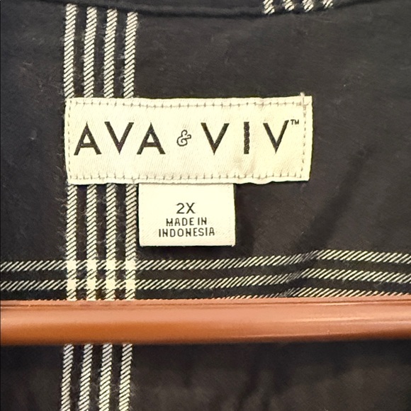 Ava & Viv Black and Gray Plaid Men's Shirt - Picture 2 of 2